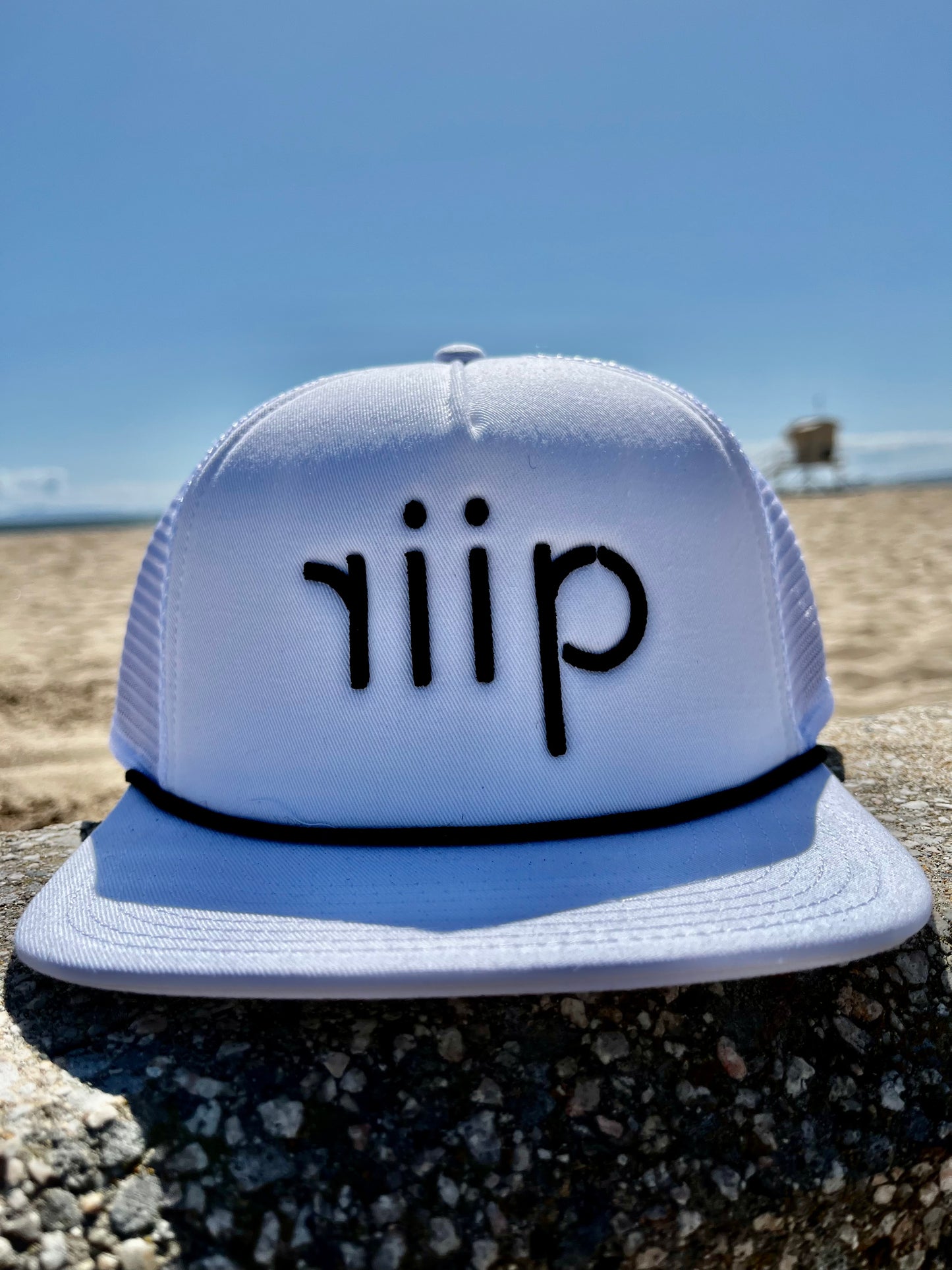 Hat | Riip Lifestyle Golf Trucker | White / Black