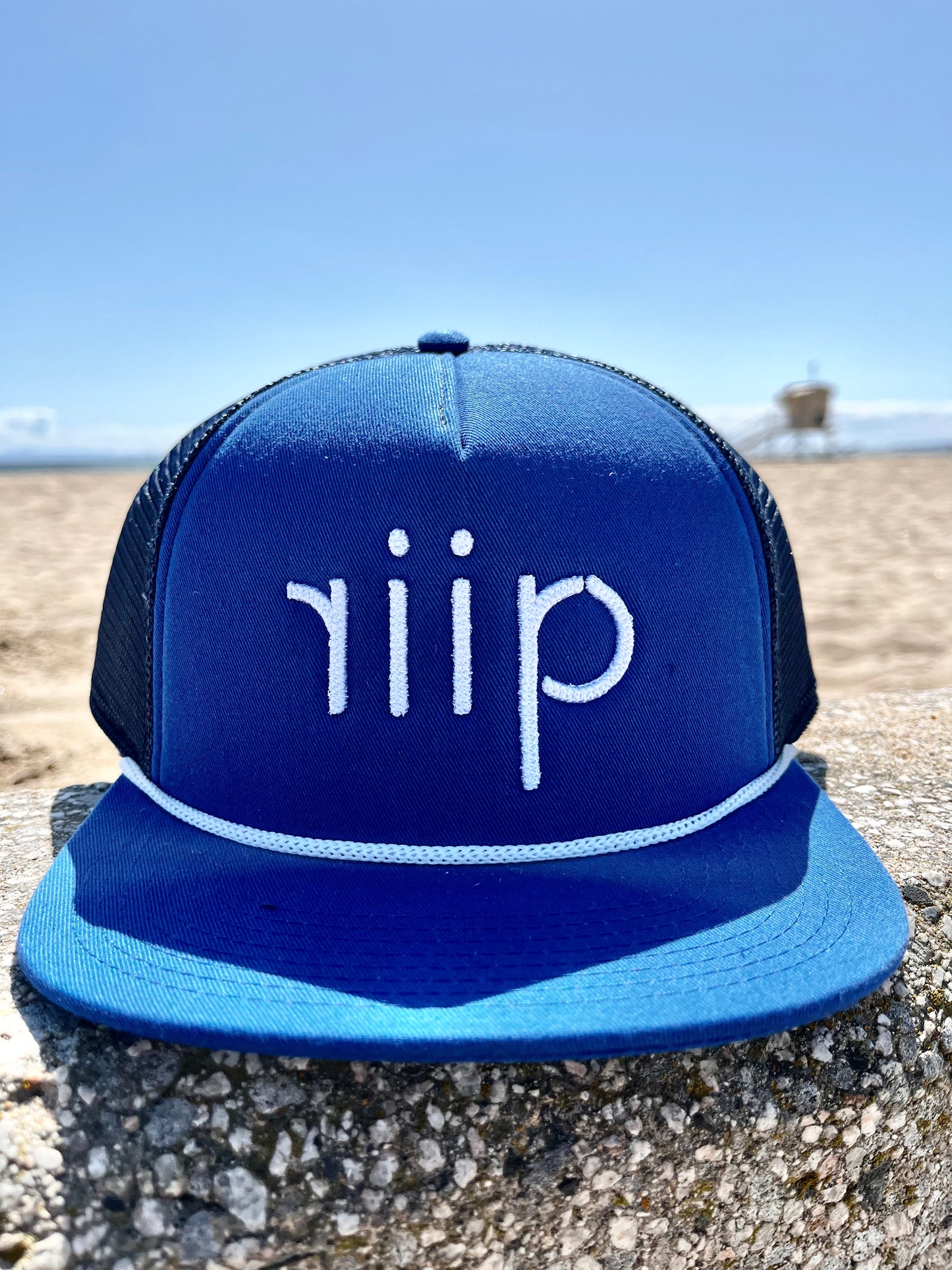 Hat | Riip Lifestyle Golf Trucker | Royal / White