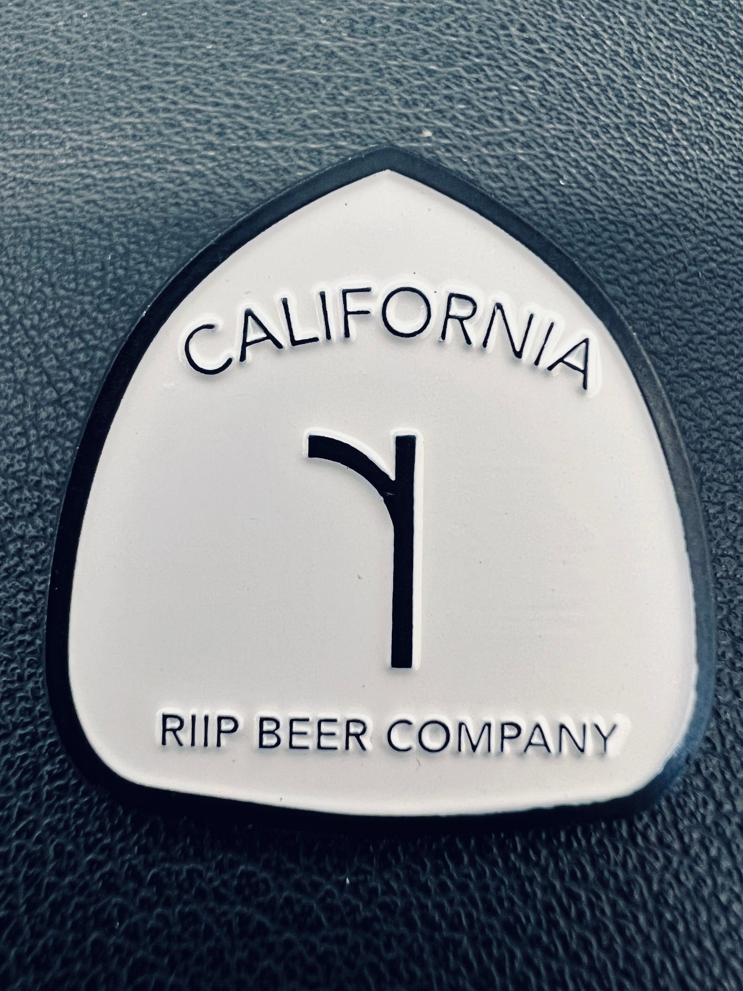 Highway R Pin