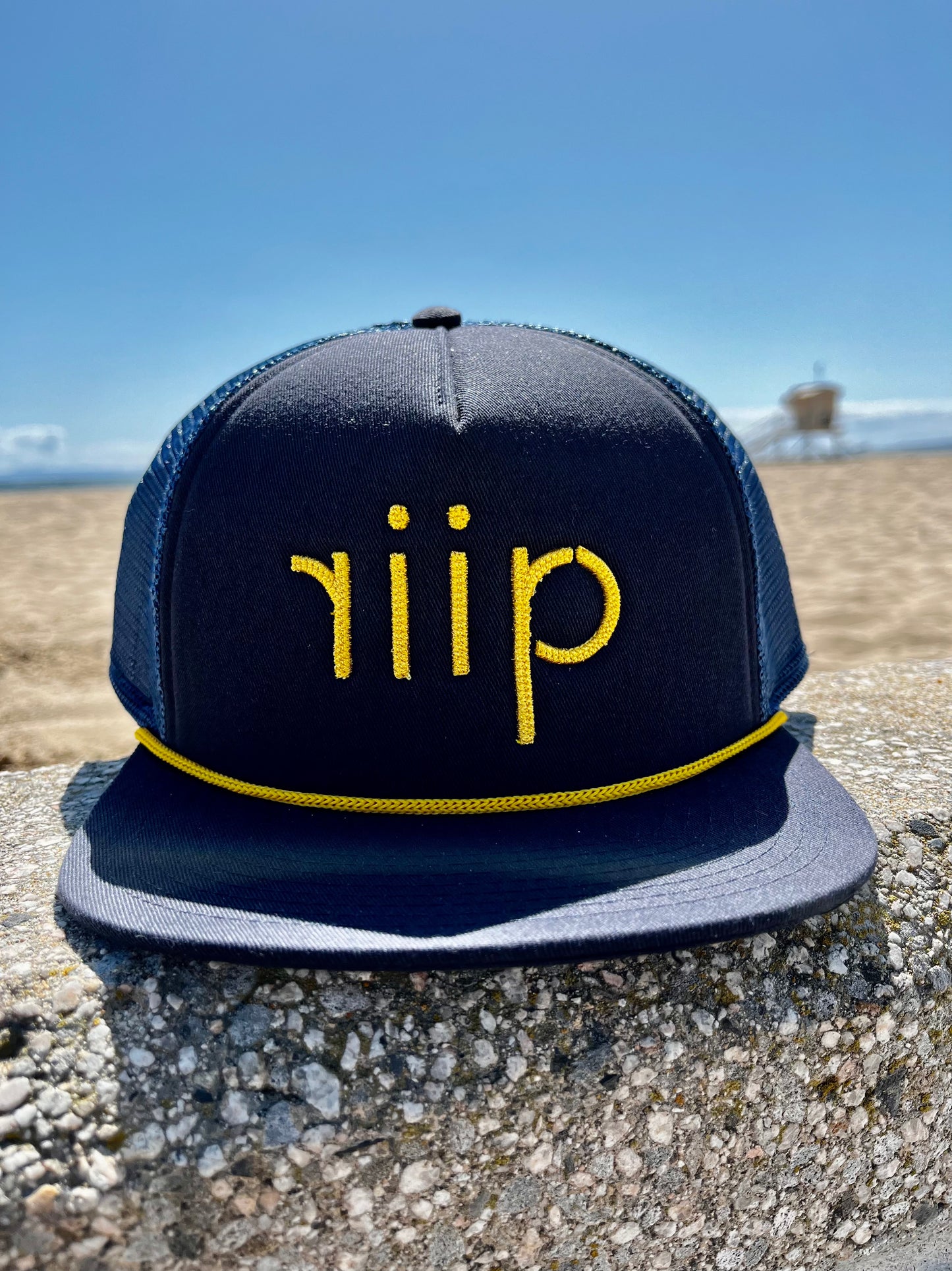 Hat | Riip Lifestyle Golf Trucker | Navy / Gold