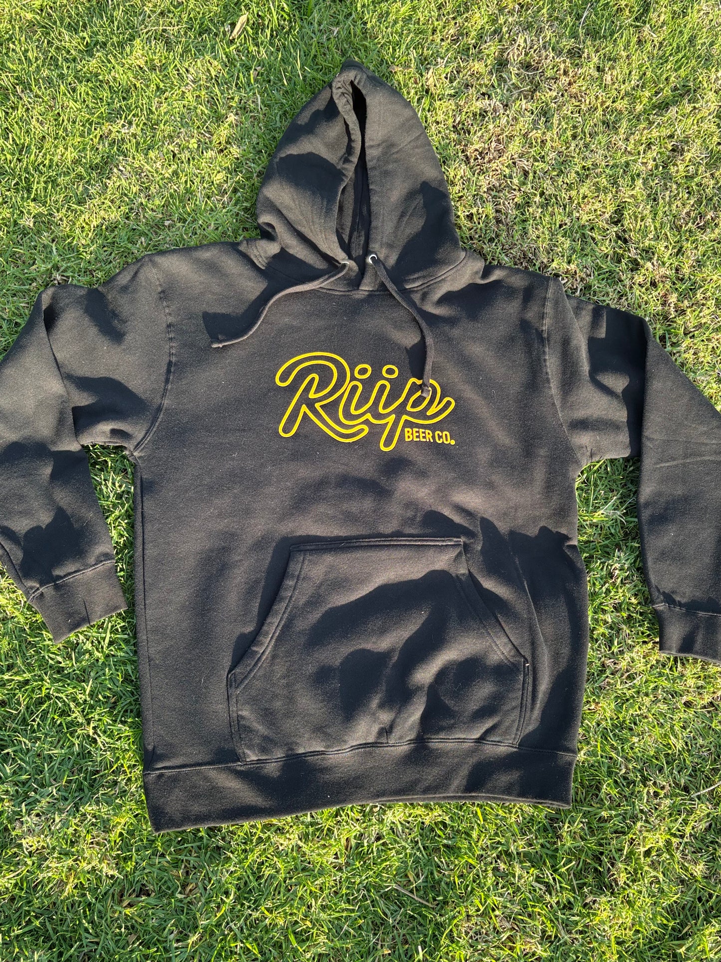 Pull Over Hoodie | Cursive Riip | Black / Yellow